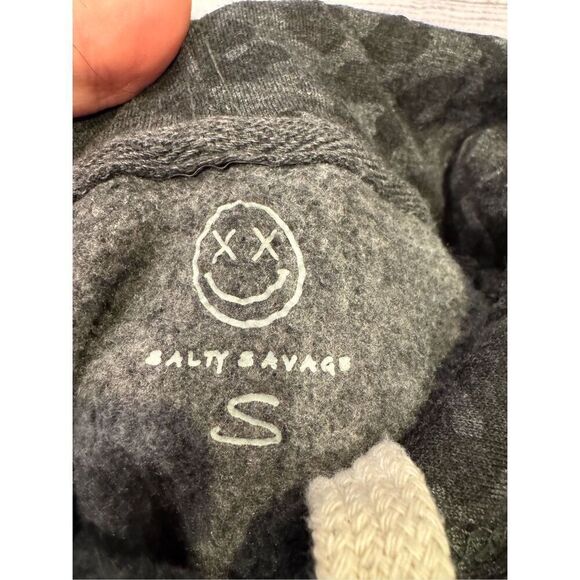 Salty Savage Be Yourself Leopard Print Pullover Sweatshirt Hoodie in Gray Unisex - Picture 4 of 5